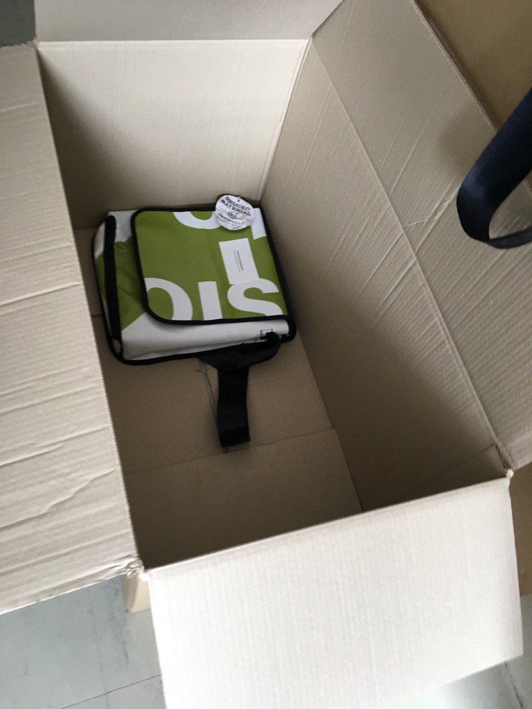 JulienPerrez's tweet photo. #AFLiCo7 first conference bags J-1 https://t.co/jYncntVKyY