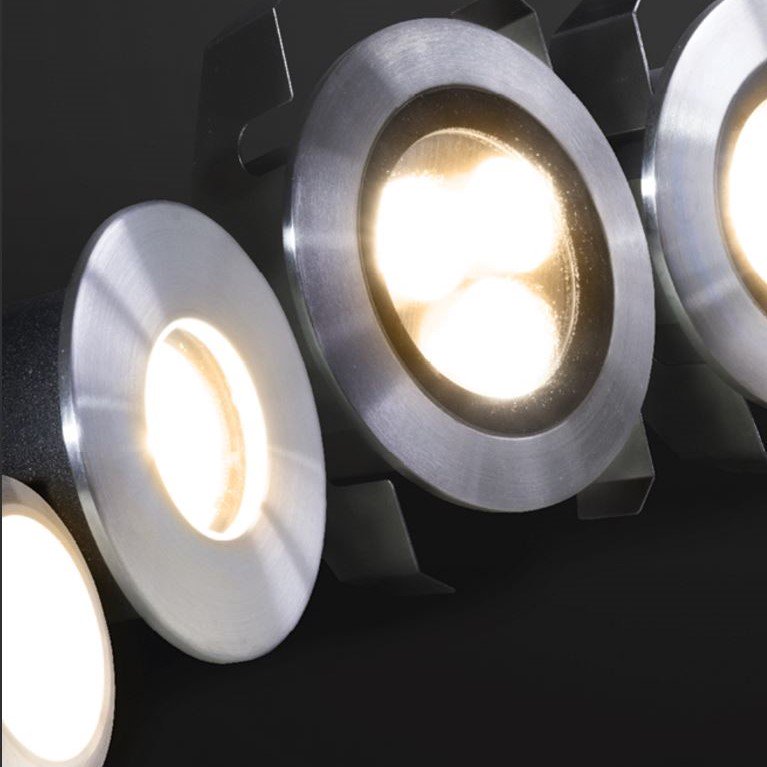 ledridgeled's tweet image. Have you seen our specification grade LED ground lights yet? 
Check them out today ow.ly/UYKd30bZMQR 
#LED #GroundLighting