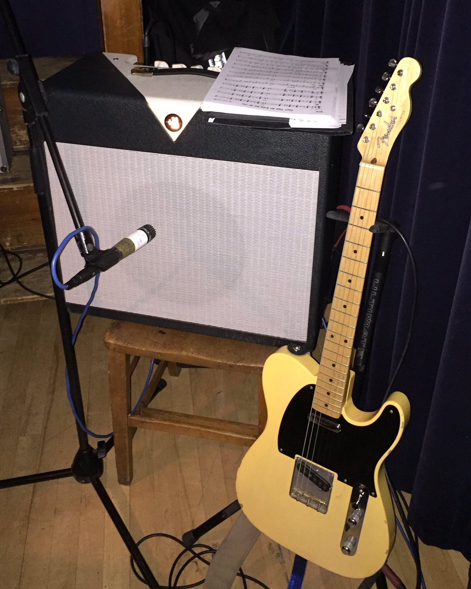 jayguitarplayer's tweet photo. My @dividedby13 sitting on a vintage style amp stand! #chair #functiongig #guitarist #sjt1020 #telecaster https://t.co/GuSqfUhuqA