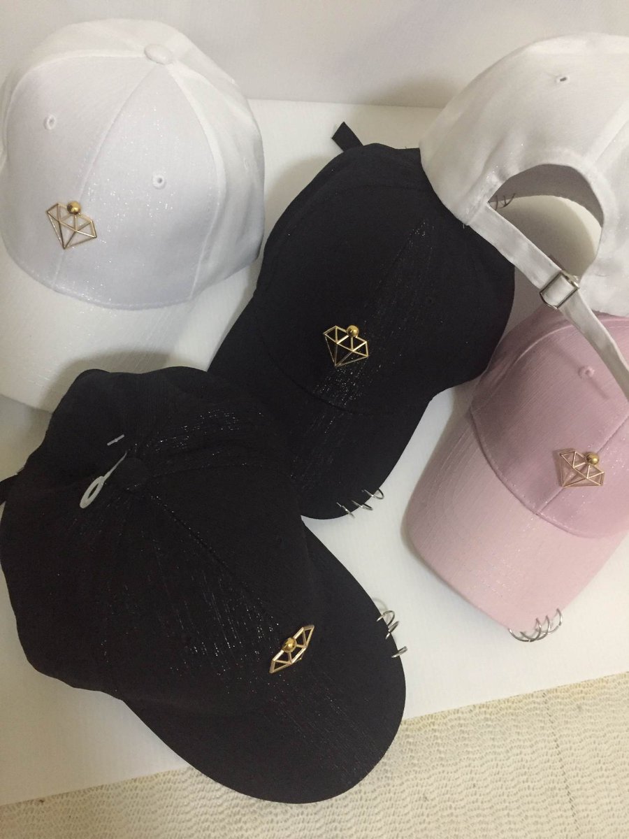 Snow_pt3's tweet photo. 👒New👒
#หมวกแฟชั่น Diamond #ringcap
พร้อมส่ง 3 สี (ขาว ดำ ชมพู)
เนื้อผ้าเงาๆวิ้งๆ งานสวยมากกก💖
💳Price : 150 ฿.
(ลทบ.30 ems 50.) https://t.co/QJSk1L2sDc
