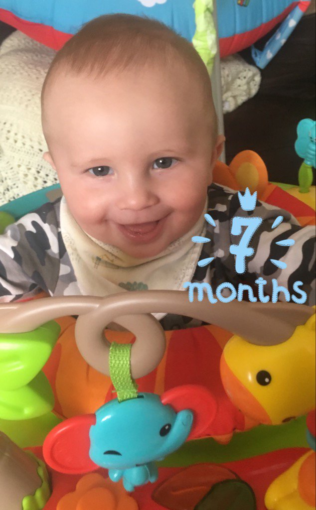emmahoward1978's tweet photo. This little dude is #7monthsold  #tinymemories #babyboy https://t.co/6siG6lzaQ7