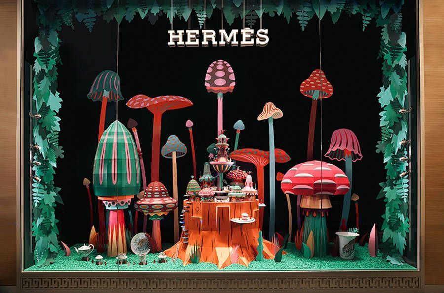 fubiz's tweet photo. New Dubai Hermès Store Windows by Zim &amp; Zou https://t.co/P8E6mvq1i5 https://t.co/EDw6S9nUxe
