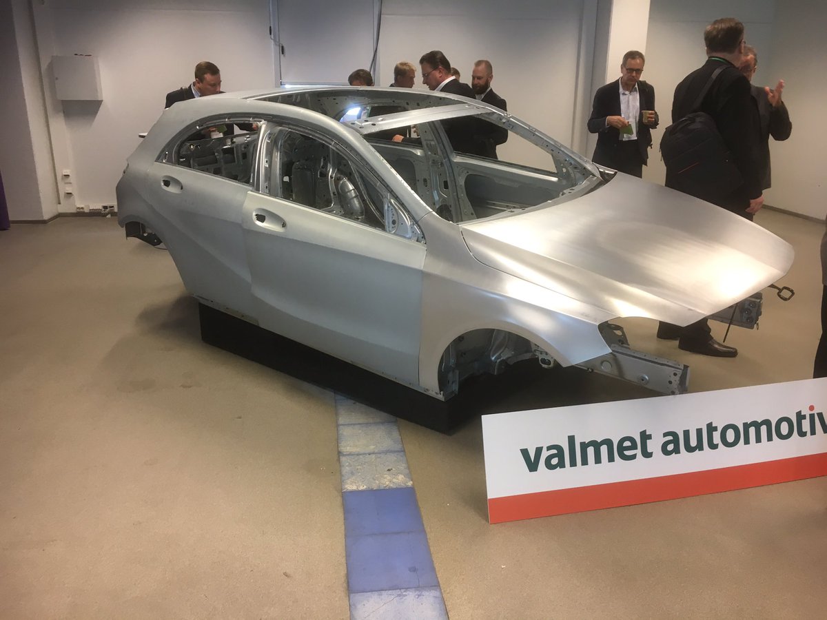 VehviMikko's tweet photo. Manufacturing performance days at Tampere Hall. Perform better! #mpdays #Idealplm #siemens #valmetautomotive https://t.co/p2AsFAPYaq