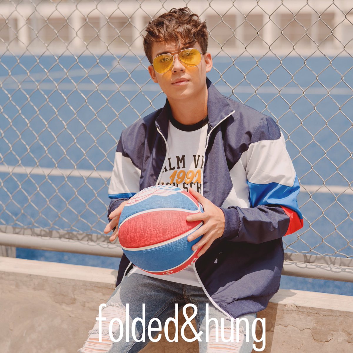 foldedandhungph's tweet photo. #foldedandhung boys @itsjackkreid @TheKhalilRamos and @Hashtag_Jameson 😍
#FHClassOf2017 https://t.co/BfTIOfHNit