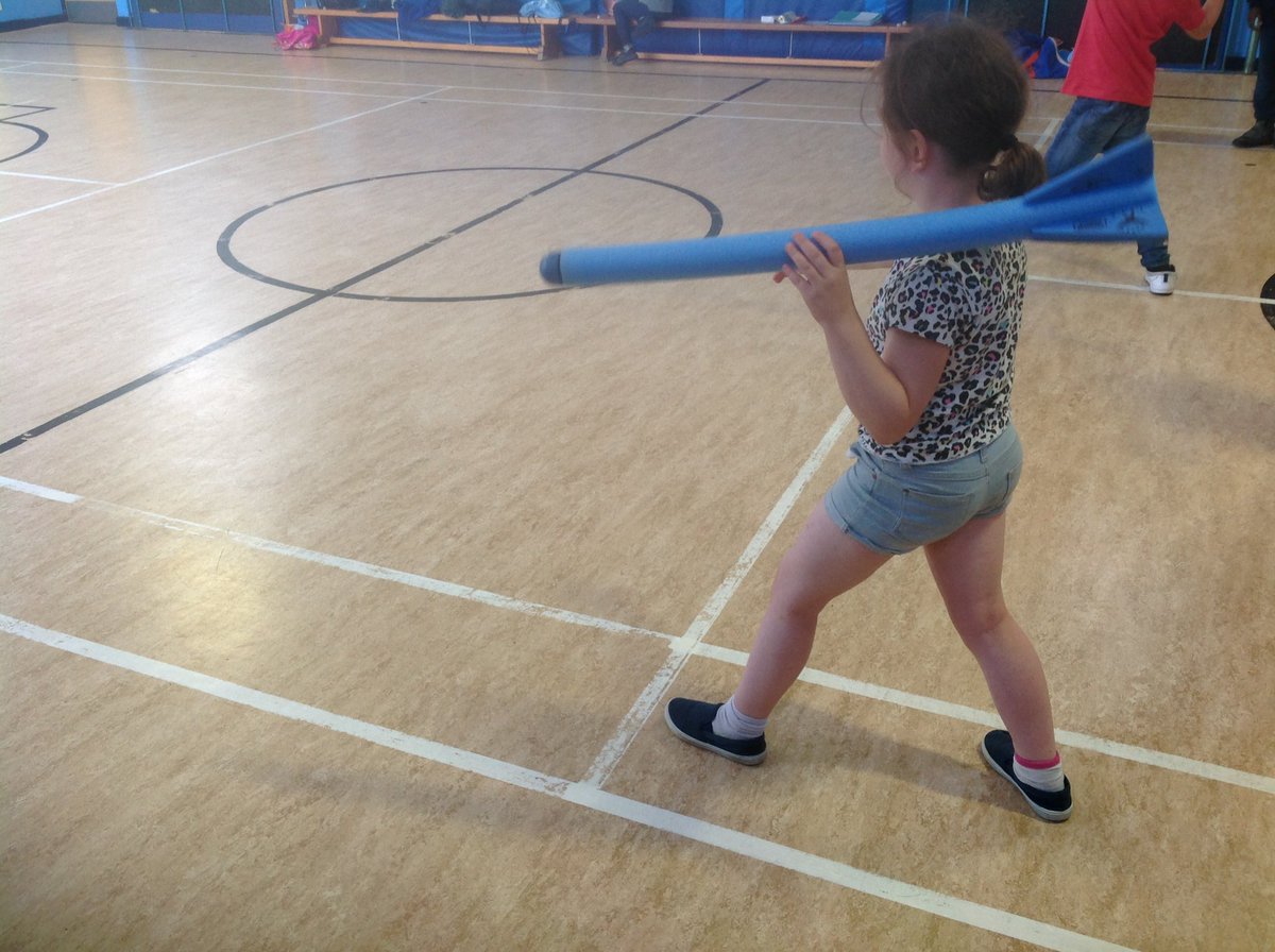 MissSCanalView's tweet photo. Learning how to throw the javelin today. Parents, ask us to show you how to do it! #position #pullthrow #wedidit https://t.co/L7eNIiVnJd
