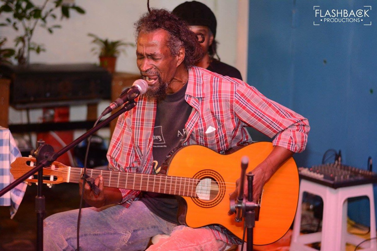 flashbackmru's tweet photo. Quelques clichés du passage de #Menwar au #CotéJasmin Jardin et Bar à #PortLouis! #music #photography #flashbackproductionsltd #mauritius https://t.co/HWuy1SnWzG