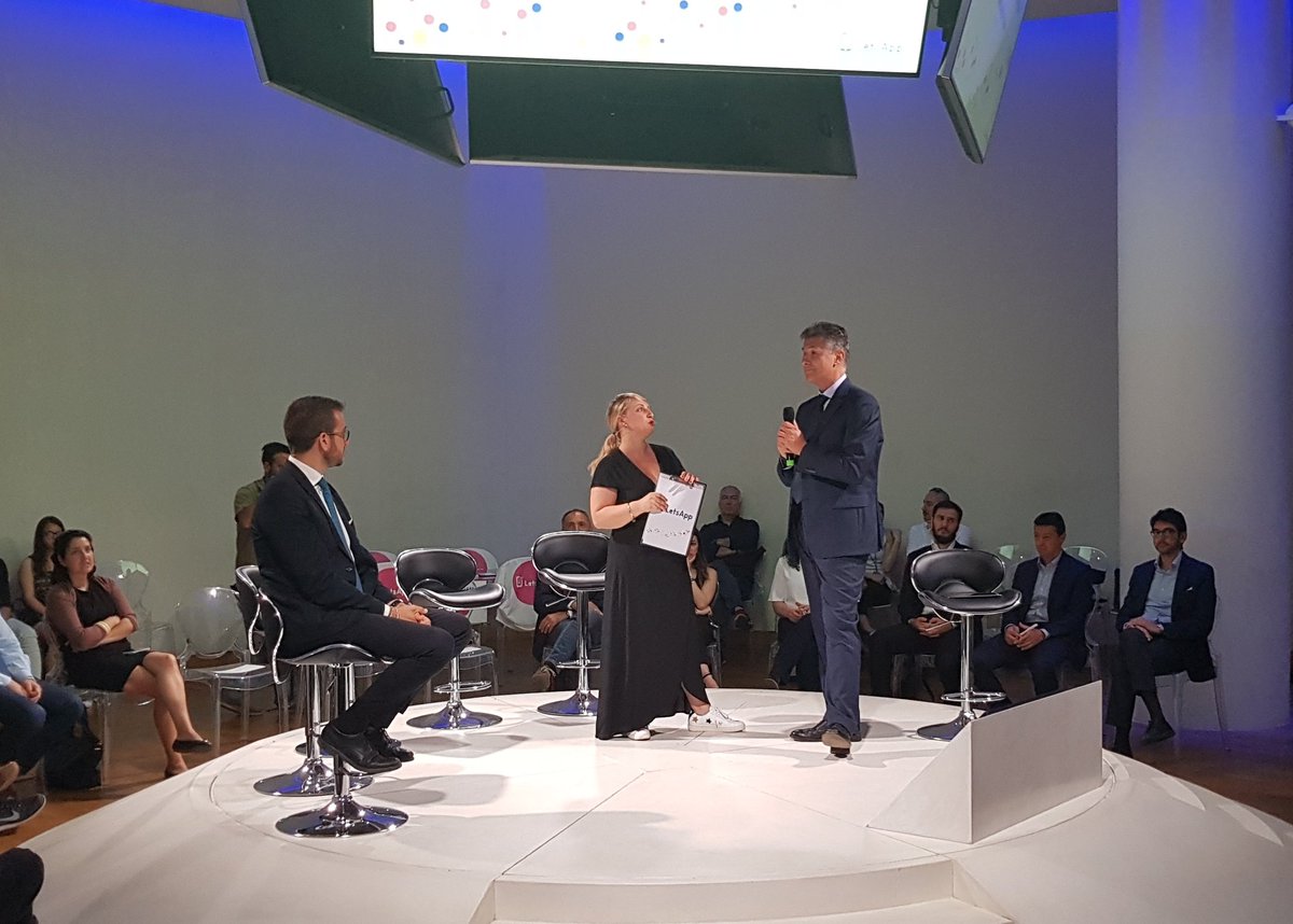 SamsungItalia's tweet image. Oggi con noi per l'hackaton di #LetsApp una conduttrice d'eccezione: @FollesaKatia!