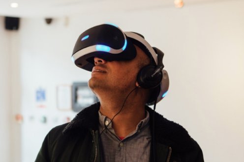 WeAreCreativeUK's tweet photo. Last day to apply for #reframed17 - to develop a project idea using new immersive and interactive technologies https://t.co/ggytQcVMNN https://t.co/TUZF9MQwzx