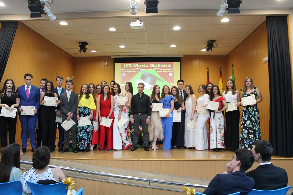 iesmariagaliana's tweet photo. Ayer Graduación de 2ºBachillerato del @iesmariagaliana en ACD Entretorres y Cena #NHCollectionSevilla @nhhotelses https://t.co/iwiw3SxiP2