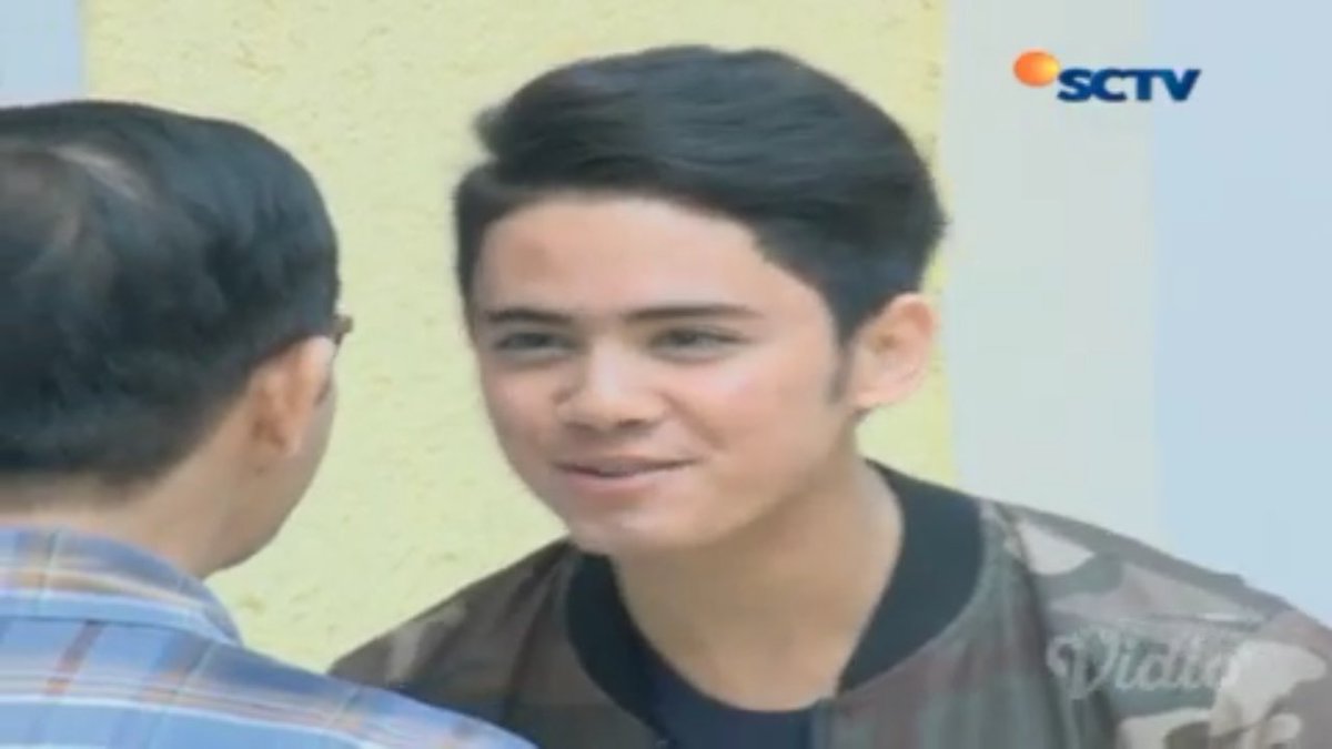 aliandodearest's tweet photo. 😂😂 https://t.co/wNy53mW3HB