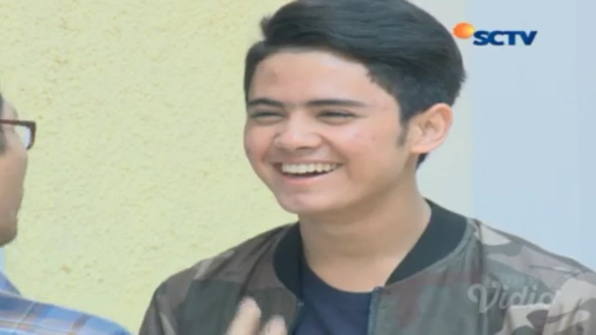 aliandodearest's tweet photo. 😂😂 https://t.co/wNy53mW3HB