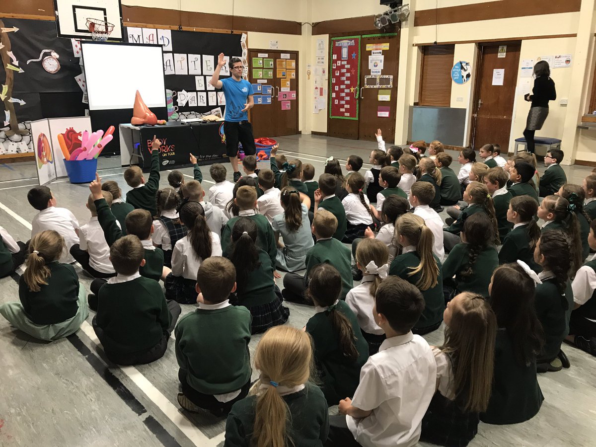 MissM_StP's tweet photo. Time for our special science workshop... Go Oxygen Go! 😊👍🏻 #learningisfun #scientisttraining #gsc1 https://t.co/Fl5mhDYYbQ