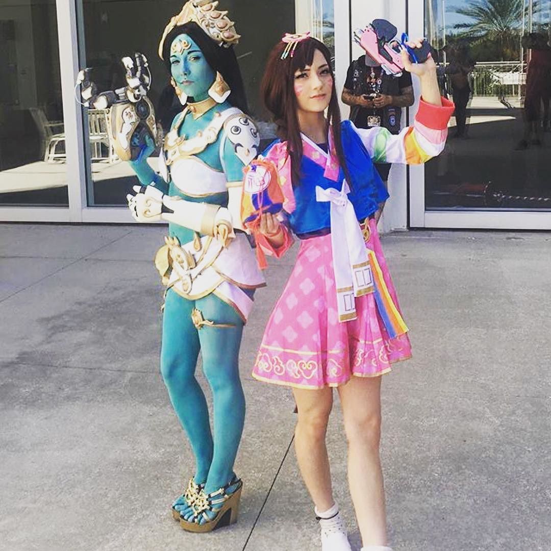 mbgamesstudio's tweet photo. Pretty cool 😎 Credit @kushiedameow D.va cosplay from @cospicky #overwatch #overwatchcosplay #symmetra #dva #megacon … https://t.co/ojurjNiiiL