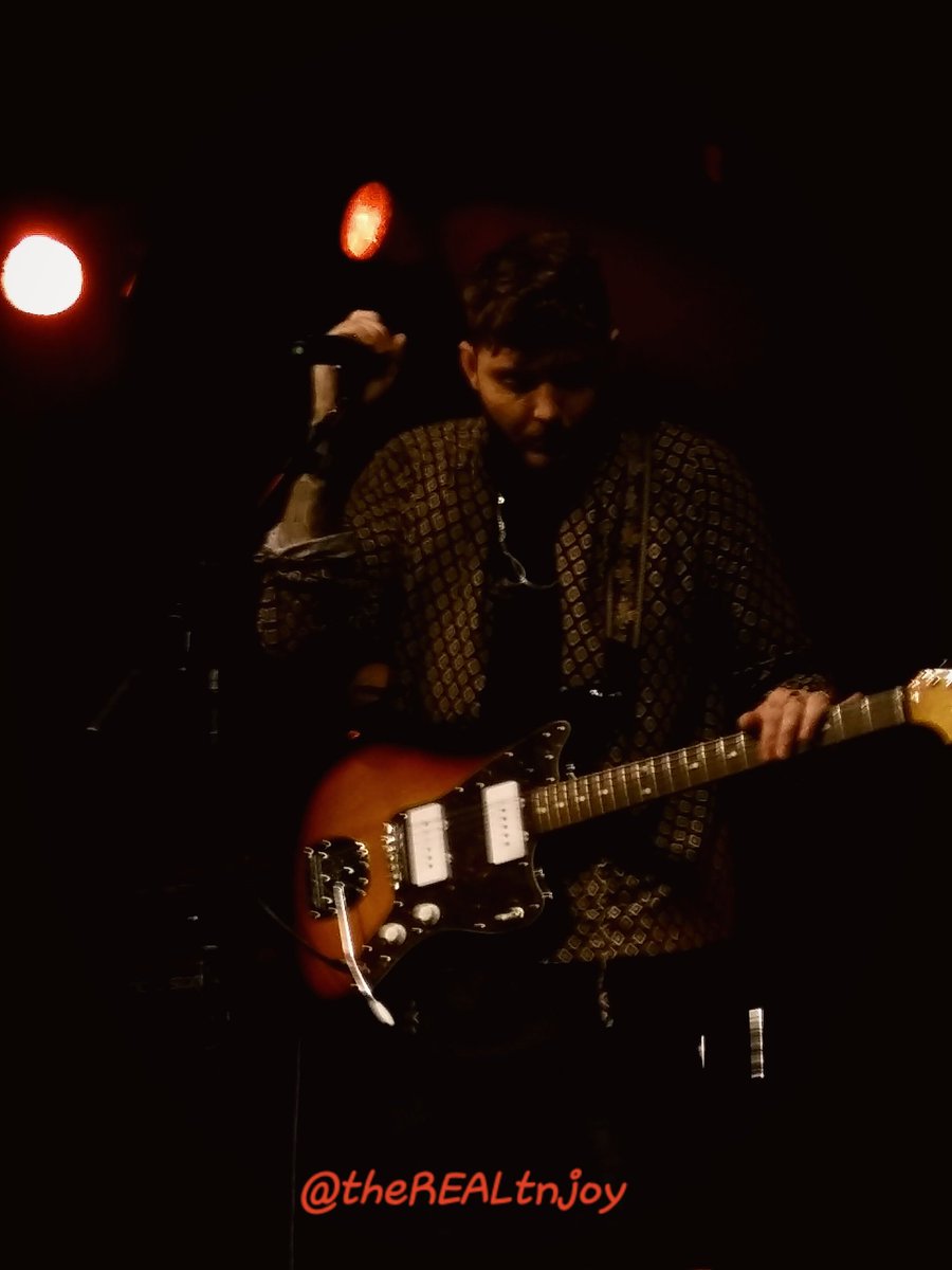 theREALtnjoy's tweet photo. Some few of my pic of @JamesArthur23 live in #sheffieldo2 ๐ https://t.co/39aMMh0Jjk