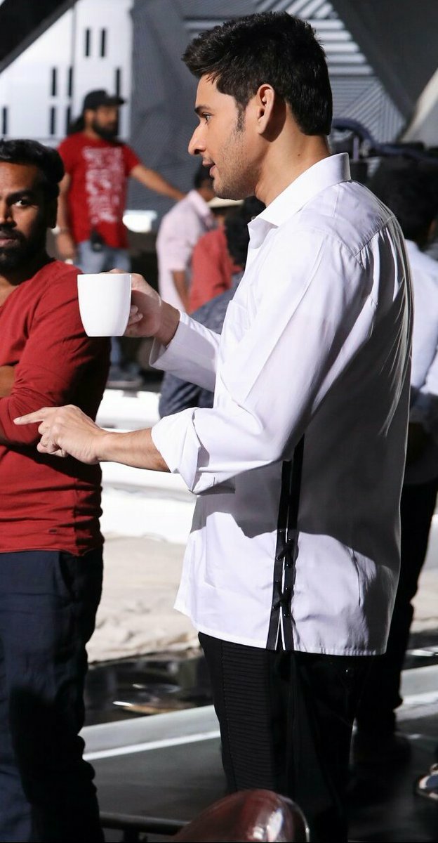 MaheshBabuFacts's tweet image. Superstar @urstrulyMahesh #Spyder #SpyderTeaserOnMay31st