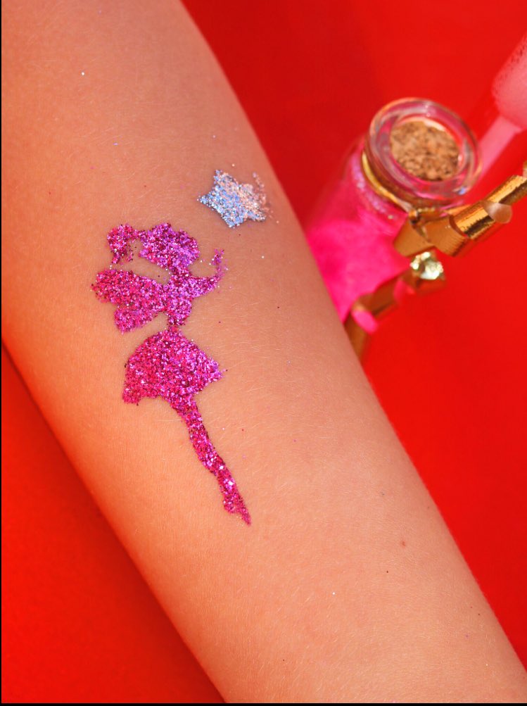 once_uponaparty's tweet photo. Glitter tattoos are a must at our parties!!! ✨💕 #weloveglitter #princessparties #telford #shropshire #onceuponaparty https://t.co/qlECoQ5Hjm