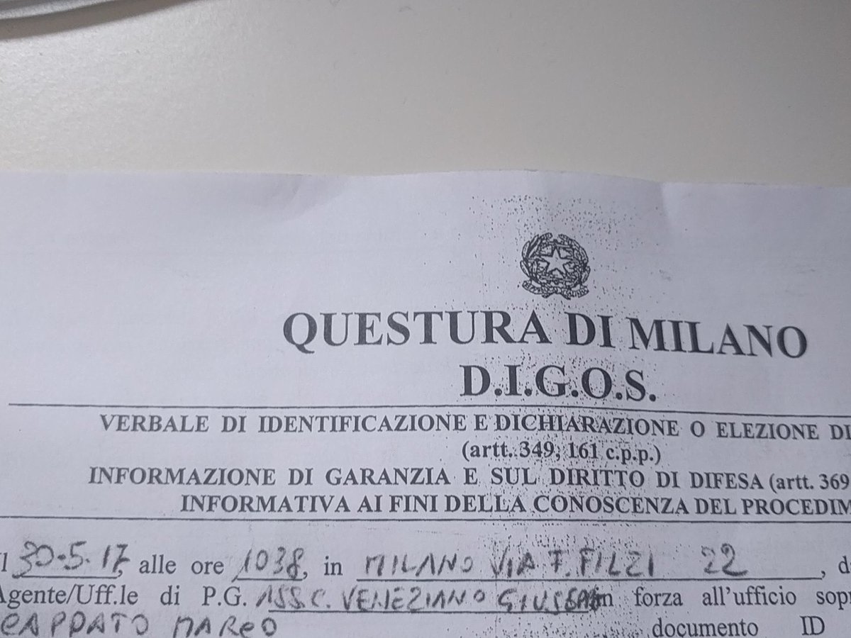 marcocappato's tweet photo. Ogni giorno la sua pena. E il suo verbale Digos. Oggi per incitazione a delinquere su Cannabis. Identificazione + Sequestro semi &amp; materiale https://t.co/gkNuuewQ9D