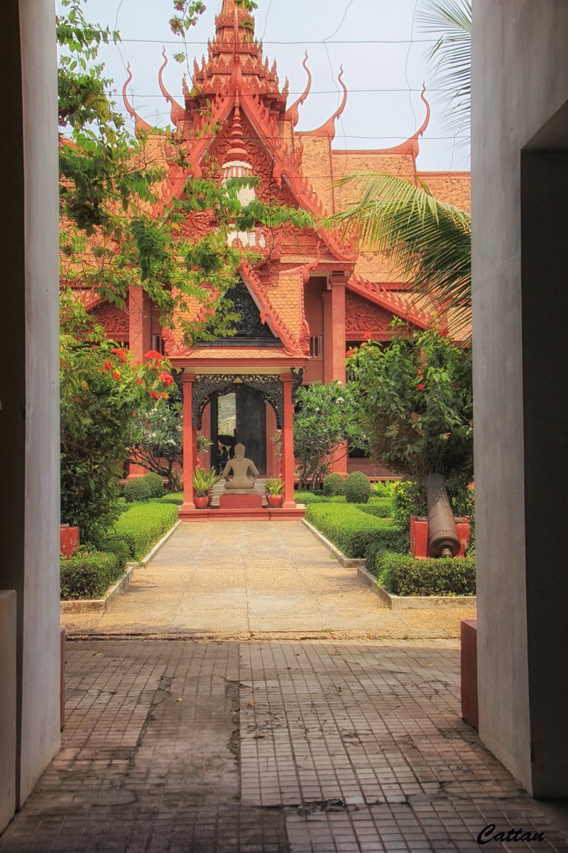 Cattan2011's tweet photo. The national museum in Cambodia #camboida #travelphotography #landscapephotograhy #TravelTuesday #traveltheworld #museum #travelpics https://t.co/QDmaIDIdVK