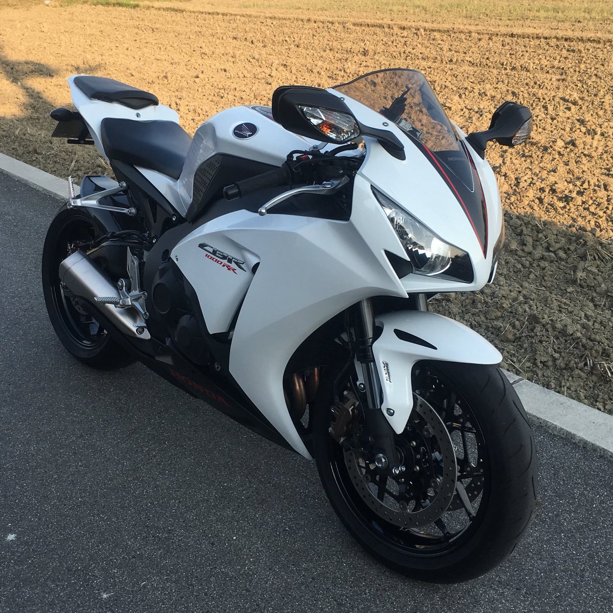 理系ライダー Cbr1000rr Cbr1000rr Sc59後期 納車しました Cbr乗りの皆さん宜しくお願いします Cbr乗りと繋がりたい バイク乗りと繋がりたい Cbr1000rr