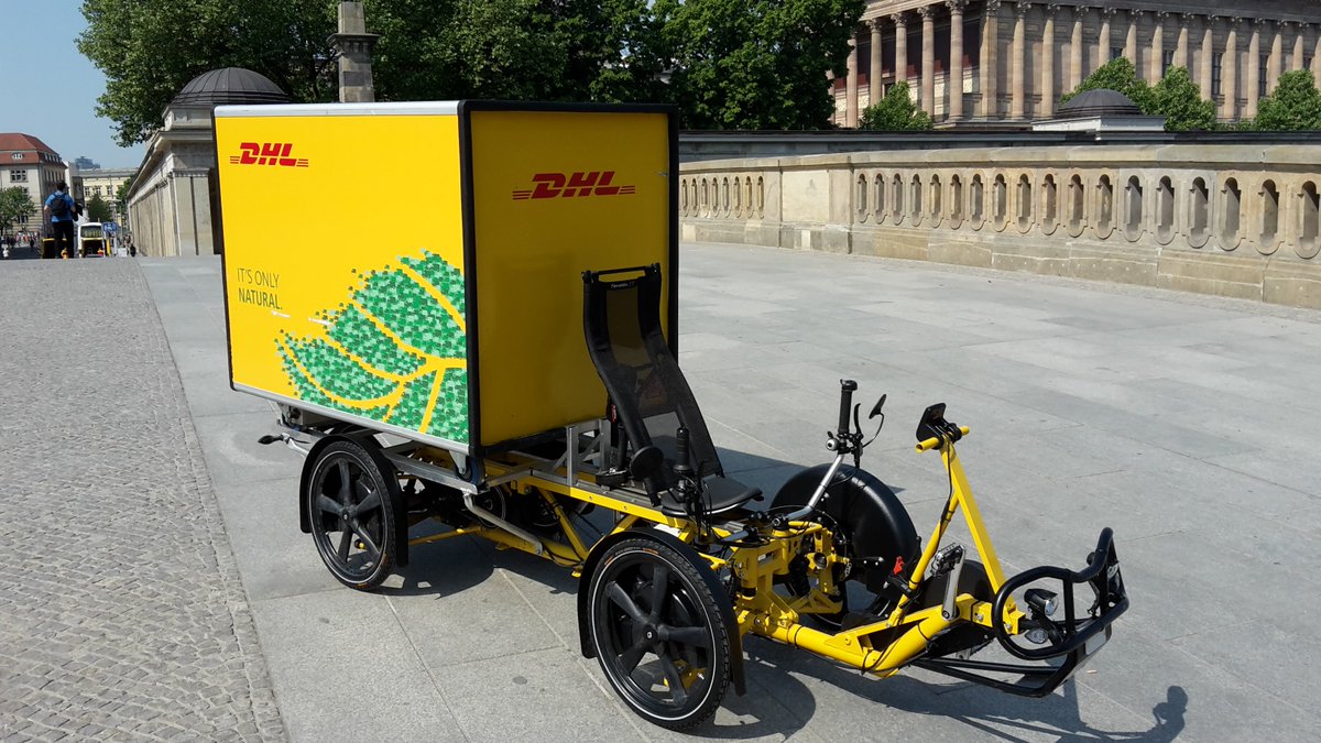 MiltoSchmidt's tweet photo. Das #CUBICYCLE transportiert bald Pakete im Auftrag von #DHL in Deutschlands Großstädten. Mehr auf @dw_wirtschaft oder auf fb @dw.Wirtschaft https://t.co/tA2bnEBYPm