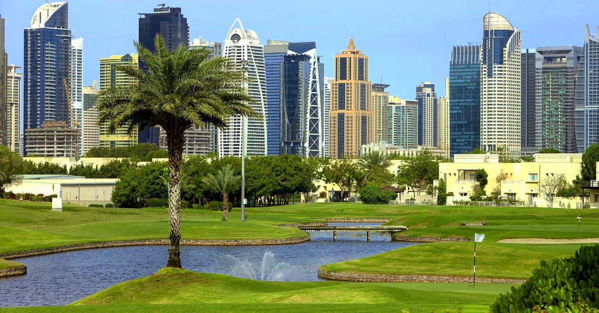 #EmiratesHills is a gated community. It has been named after #BeverlyHills.
✅Find your dream #property on YzerProperty.com
#yzer
