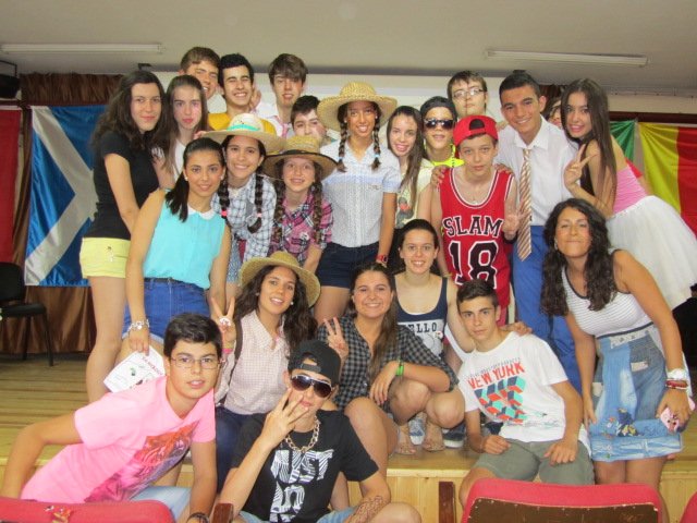 Ver esto y que se te salten las lágrimas...Inolvidable!Como ha pasado el tiempo...Os deseo lo mejor chicos! <a href="/EleniitaSm/">Elena Soto</a> @sandracarrascor...