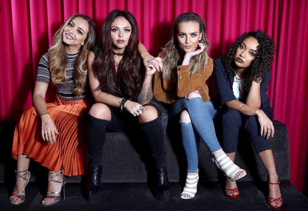 LittleMixers004's tweet image. We👏Can👏Do👏This👏
#MTVAwardsStar Little Mix