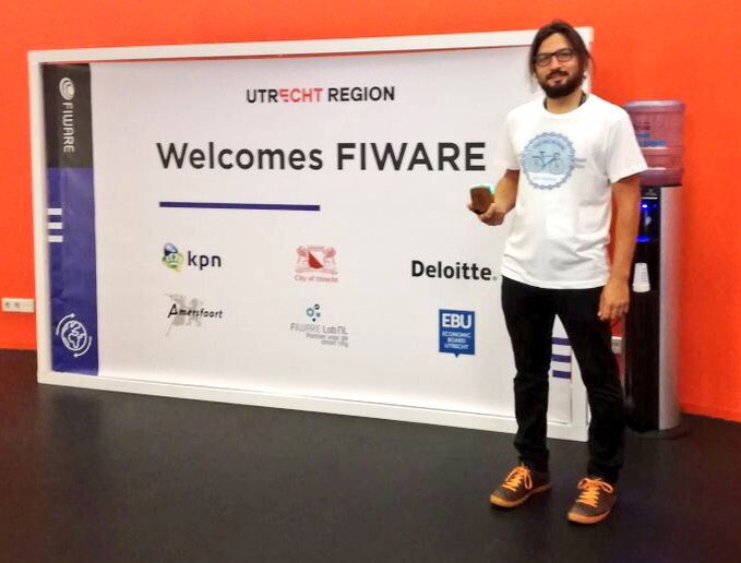 UrbanClouds_ES's tweet photo. Nuestro #Appmosfera en FIWARE SUMMIT UTRECHT 2017 #FiwareSummit https://t.co/JCNkEUMukV