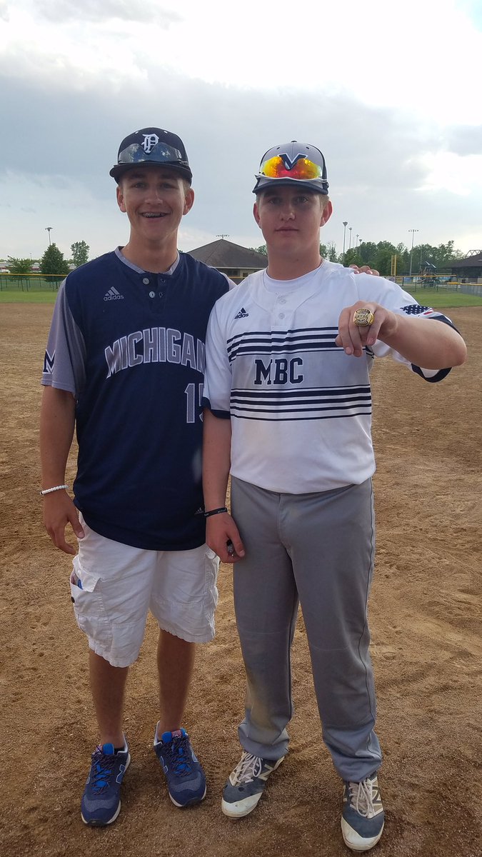 DawnGuzik's tweet photo. #brothers #BondingMoments #Champions #Usssasupernit @jacobguzik15 @GregoryGuzik https://t.co/x7F8dd8OEx