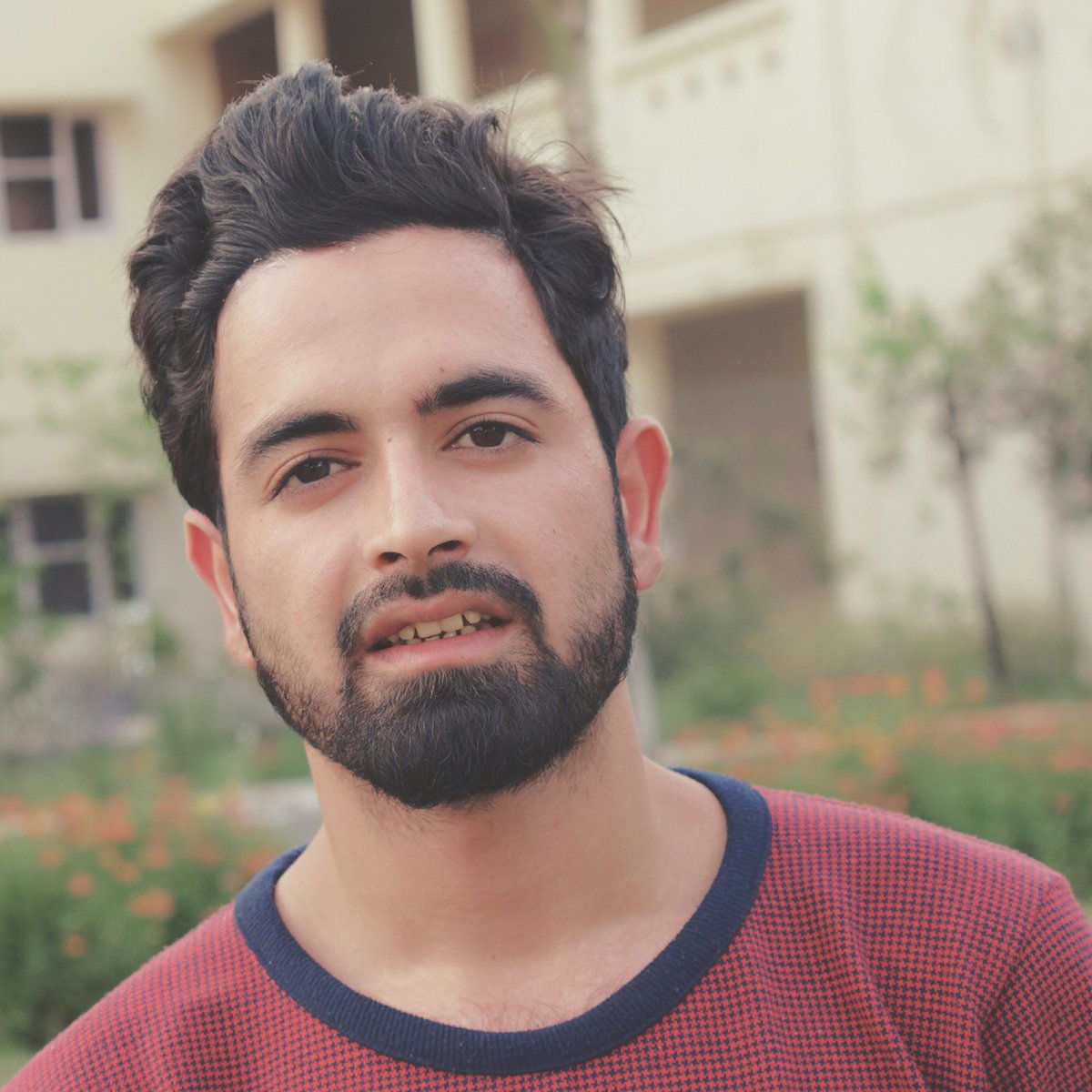 jAqib1's tweet photo. #NewProfilePic. S() excited 
BecOz @jAqib1 Go bAck tO hOme https://t.co/rcSTAZmd2Q