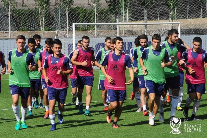 BanantsFC's tweet photo. Our boys r training hard for the next game. Only 3 points! #Banants #Yerevan #Հայաստան https://t.co/kJAAdvTqnI