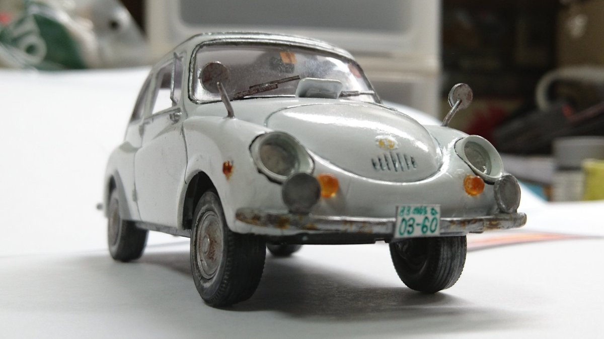 隼のぶを Twitterren アリイ スバル360プラモデル完成 車高を上げたり 通風孔 三角窓を開けたり 一体整形のバンパーを切り離したり 他にも色々改造したので自己満足しています また 生活感を出すために初心者マークや車検ステッカー まったり走ろうの
