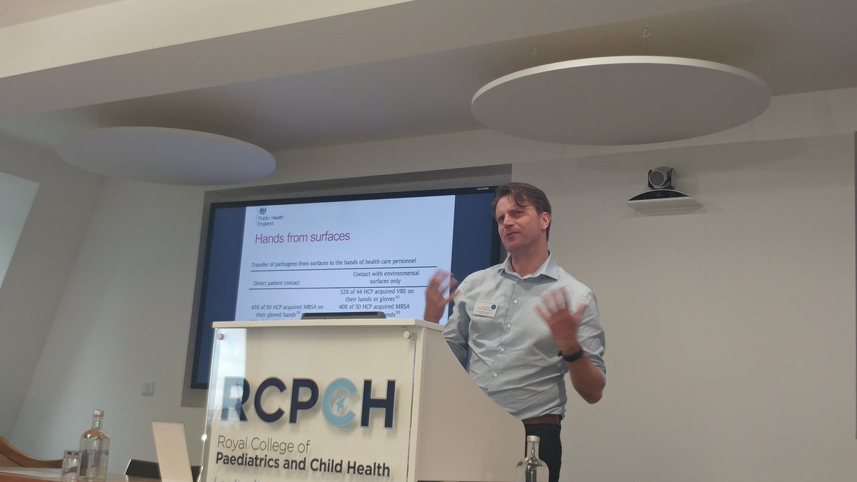 girlymicro's tweet photo. Derren Ready from @PHE_uk giving a grt talk on the role of surfaces in HCAI & how often not considered #environmentnetwork @IPCenvironment https://t.co/Ak9kPiEiTp