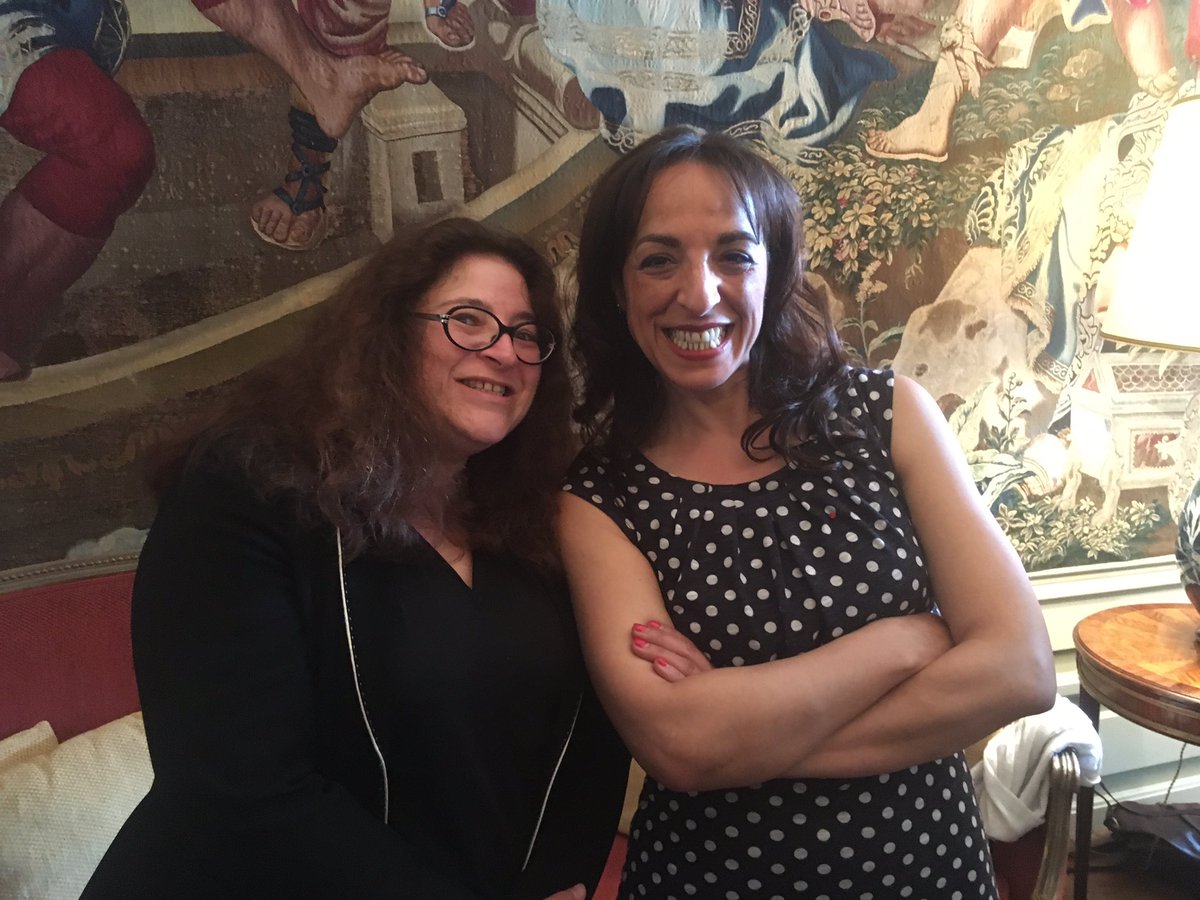 fadilalaanan's tweet photo. A l' @FranceBelgiqueC pour la remise des insignes de chevalier de la Légion d’honneur à mon amie Diane Hennebert femme de conviction 🇧🇪🇫🇷 https://t.co/K1JhygIgRV