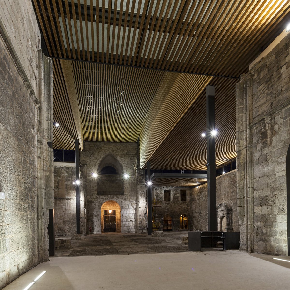 El techo del Monasterio de San Juan, en #Burgos, premio Patrimonio Cultural 2017 lavanguardia.com/vida/20170405/… vía <a href="/lavanguardia/">La Vanguardia</a>