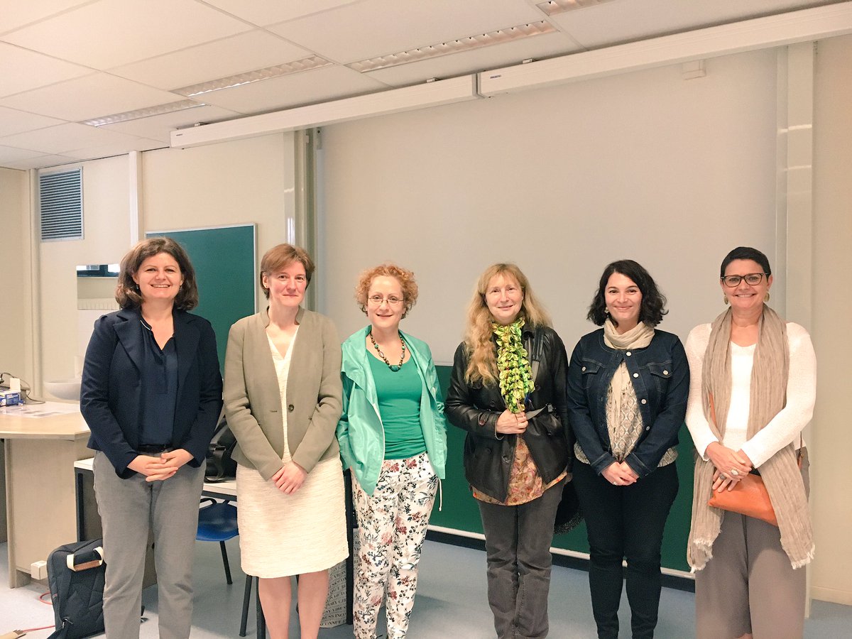 CommuMulti_ULB's tweet photo. Un jury 100% féminin pour la première thèse du Master en #CommunicationMultilingue. https://t.co/YXCxtMdcAo