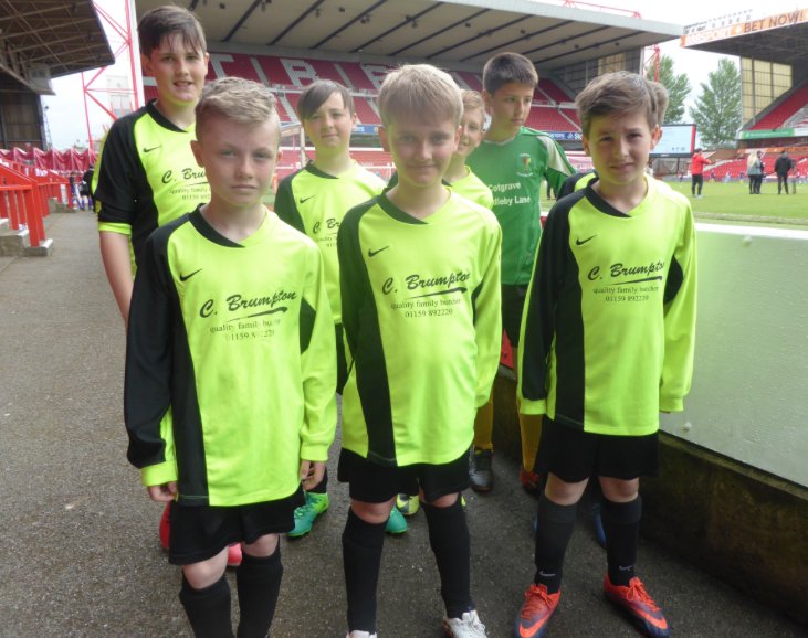 NottsLocalNews's tweet photo. Local schoolchildren play at the City Ground https://t.co/LSUBKVVWbb #Westbridgford #NG2 #Nottingham #Nottms https://t.co/j4czJy0uAl