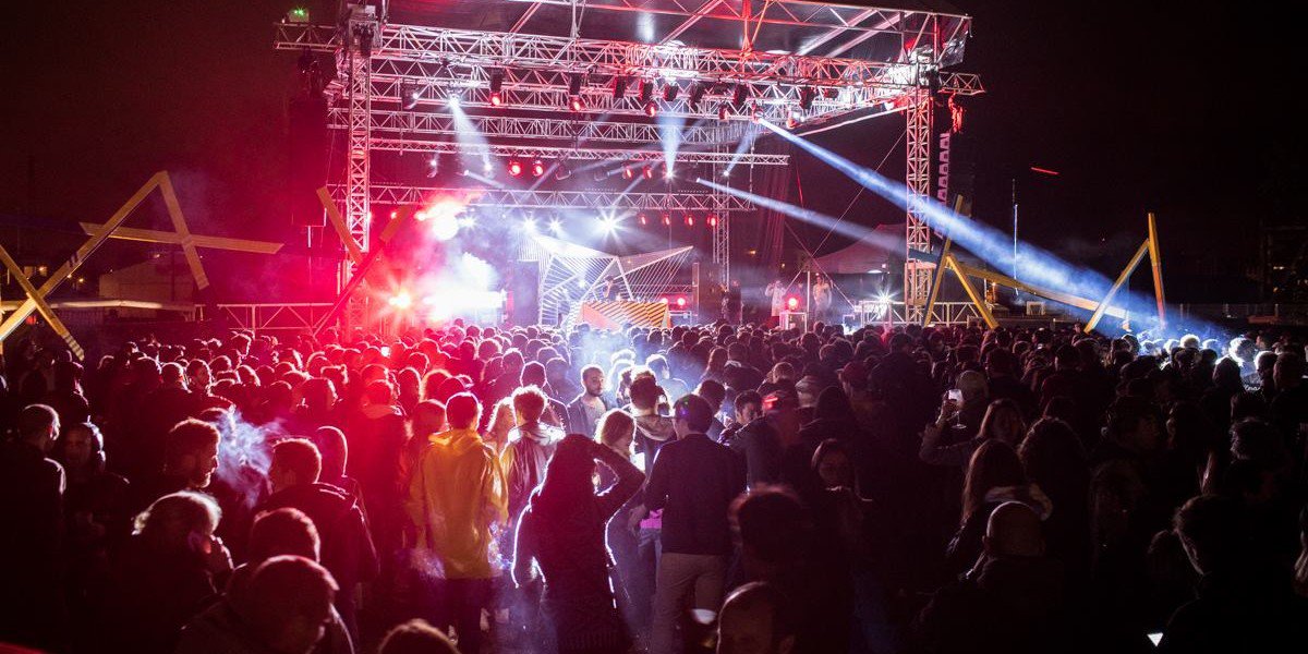 MagazineTrax's tweet photo. Psytrance sur plage, house en rooftop et techno en entrepôt : les soirees à ne pas manquer cette semaine #Sélectrax
https://t.co/WPmDHrieA8 https://t.co/docZOi5Xpw