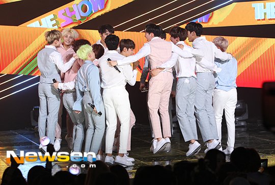 A BUNCH OF HAPPINESS #DontWannaCry1stWin