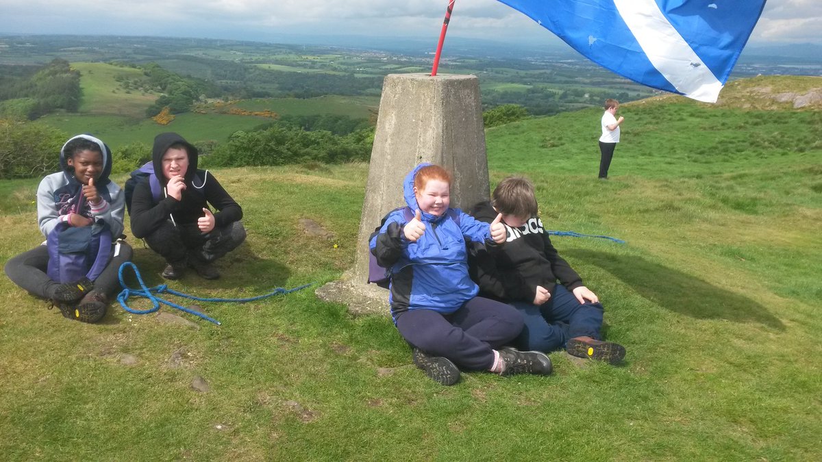 Carrongrange PE Dept tweet media