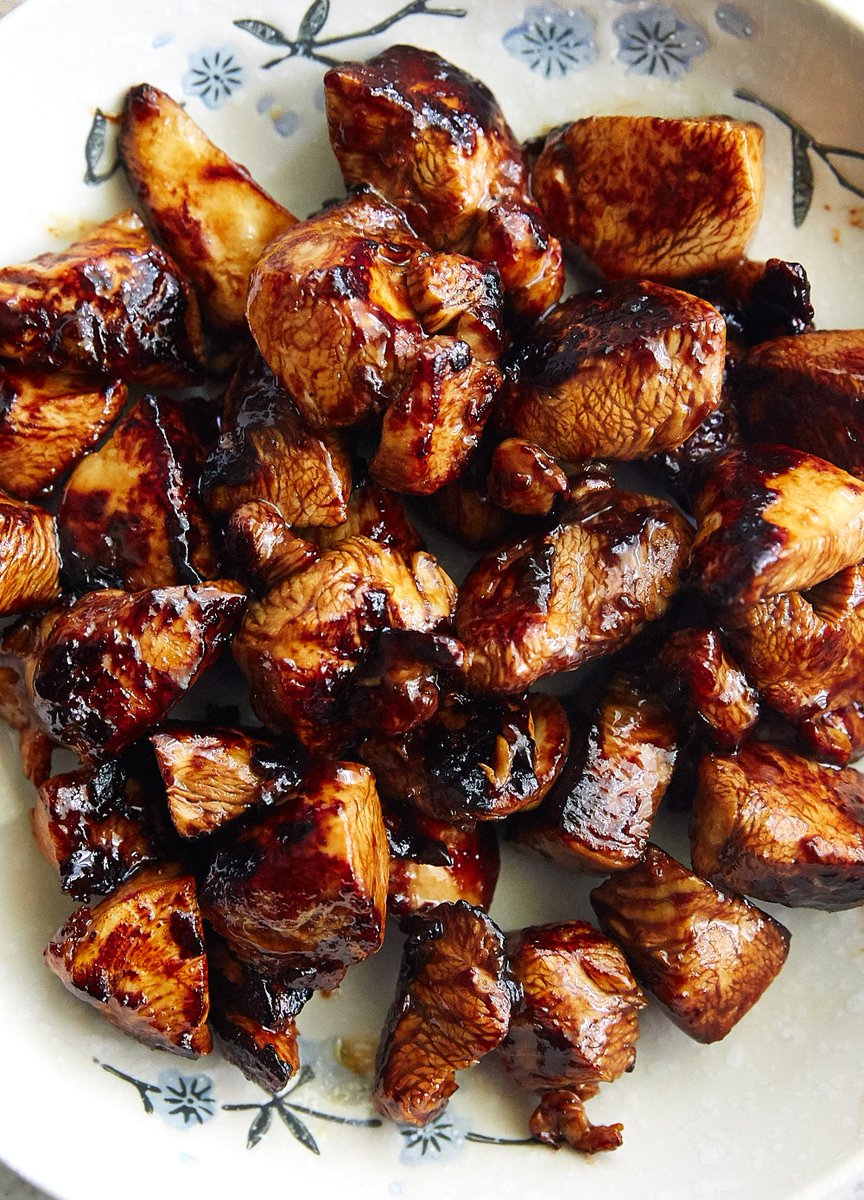 cravingtasty's tweet photo. Captivating ... #chicken... https://t.co/lMM35H6Vsg … #RecipeOfTheDay #yummy #delicious #HealthyEating #homemade #yum #chinesefood https://t.co/WqpDMBxYYa