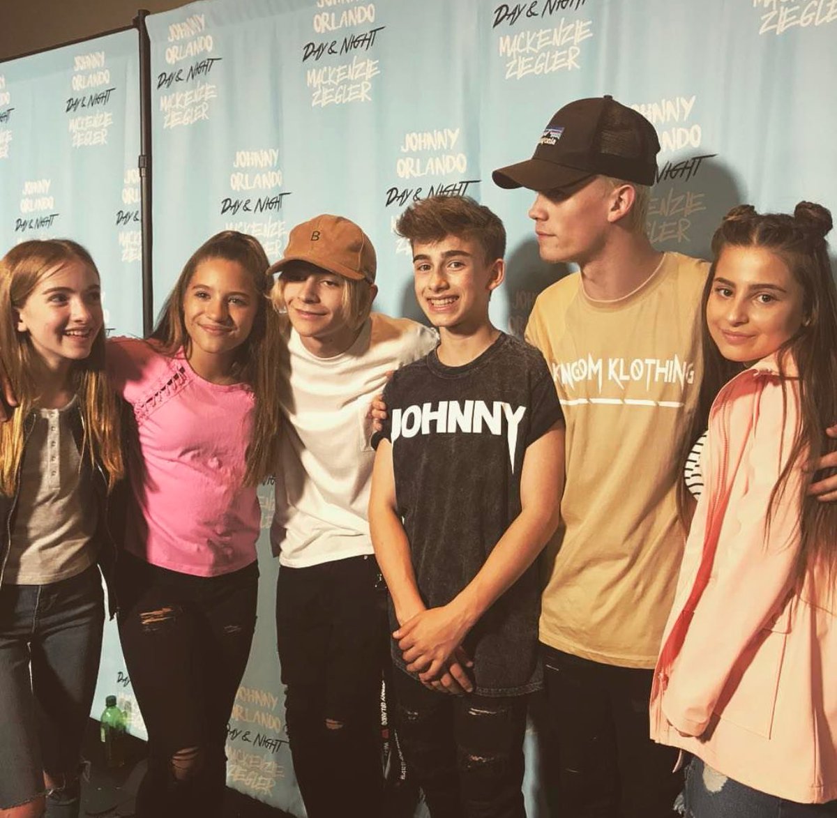 johnnyorlando's tweet photo. tour squad 🤘🏻@BarsAndMelody @kenzieziegler @LaurenOrlando https://t.co/xOKNyEgdwP