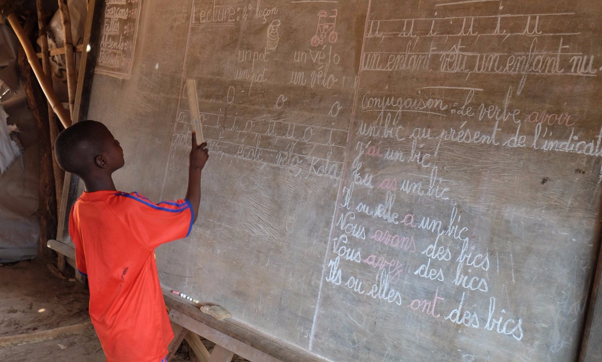 UNICEF_CAR's tweet photo. 100 schools closed, 40K children deprived of #Education , end of years exams postponed in #CARCrisis areas affected by violence https://t.co/fHs4pqErUi