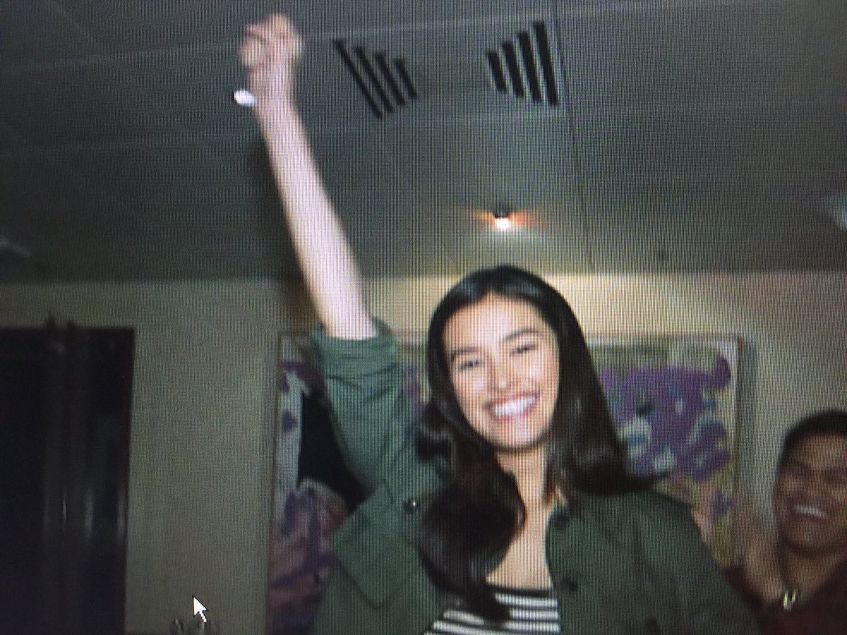 LIZQUENfinity's tweet photo. Congrats bb girl @lizasoberano know that we're always here to support you ❤ proud of u always 😭 fly high, hopie 🙌👑 #LizaIsTheNewDarna https://t.co/bRMVhTVMtI