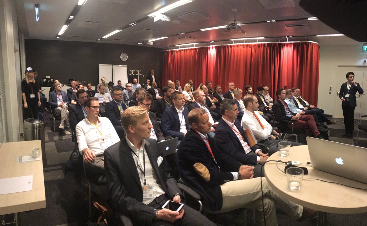 JulieDJacobson's tweet photo. Jam-packed @appexchange today #SalesforceEssentials @johnbelo @crhemingway @Seb_Hki @BowenFrancesca @mugiorgetti @TactonSystems @MusqotTweet https://t.co/hesAWIGVUZ
