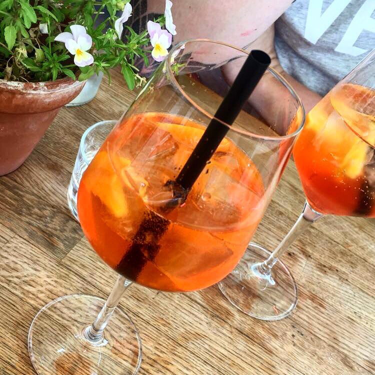 ChrisCross_12's tweet photo. Lader lige som om jeg ikke er i desperat jobjagt 🤗🍹 #hvemsagdespeciale #jobanyone #digitalmarketing https://t.co/zKP5KEoqHd