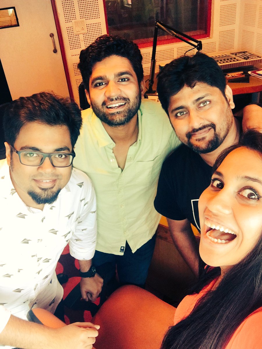NikhitaGandhi's tweet photo. Catch @redfmkolkata today for a @RaabtaOfficial special โค๏ธ #RaabtaTitleTrack #RedFM #RJNeel #RJDev #Kolkata #Radio https://t.co/suxYZt1ehR