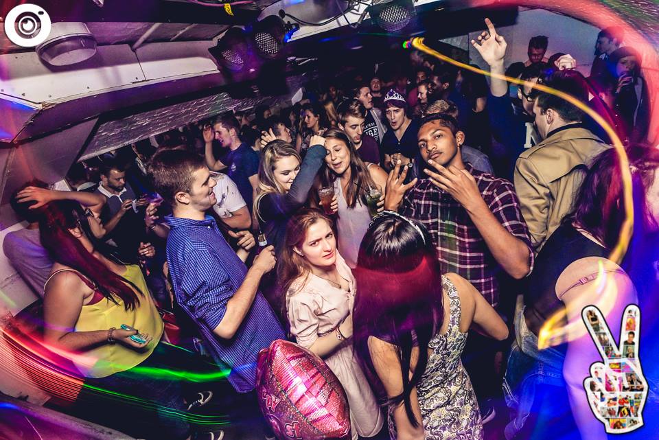 Another huge 90s party coming your way at <a href="/PurpleTurtleOx/">Purple Turtle Oxford</a> from 8-late TONIGHT!