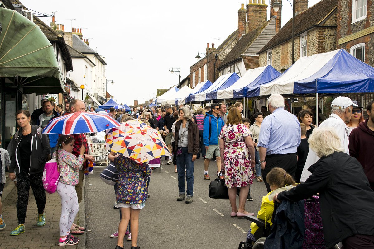 RenderedbyJake's tweet photo. A few more pics of the Steyning Country Fair yesterday! #Steyning #Shoreham #Sussex #BankHoliday #Village #GreenMan #BillBen #Flowerpot https://t.co/tA4CJXlivF