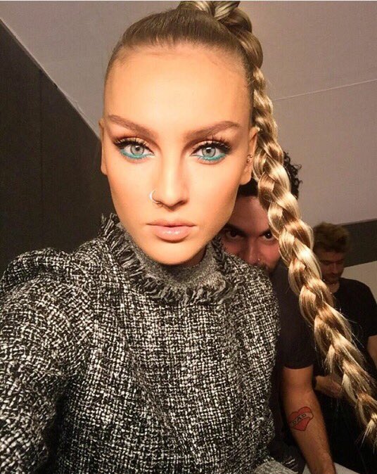 LittleMixers004's tweet image. Quote which Perrie's make up do you like most with the HT: #MTVAwardsStar Little Mix